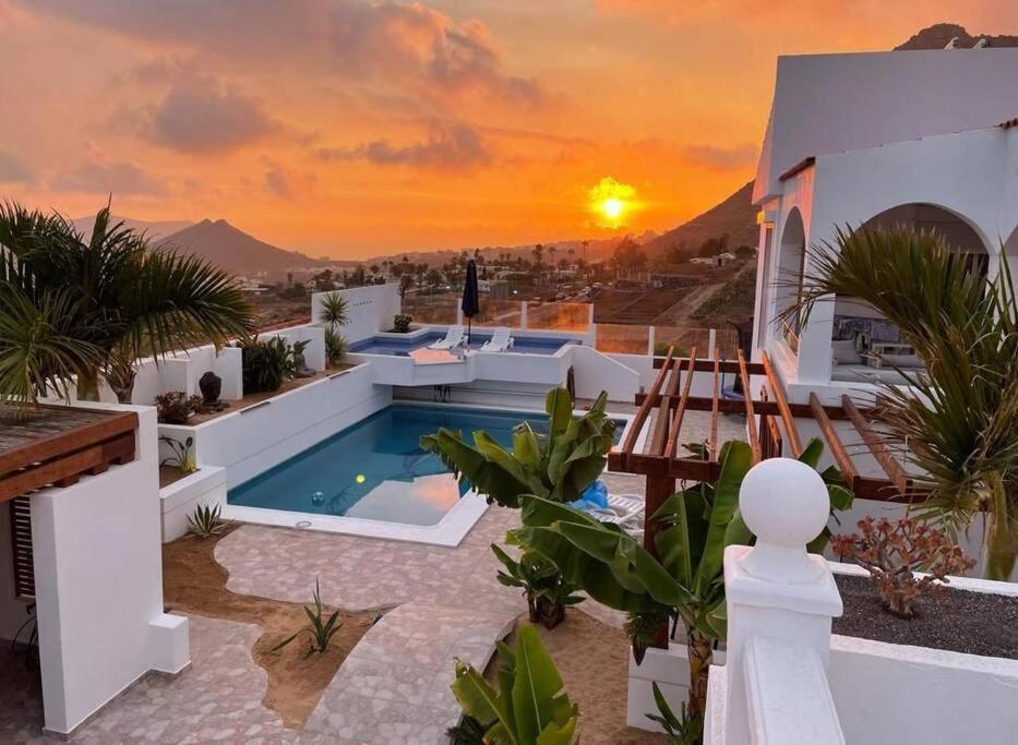 Gezellige Villa Met Prachtig Zicht En Zwembad Arona  Ngoại thất bức ảnh