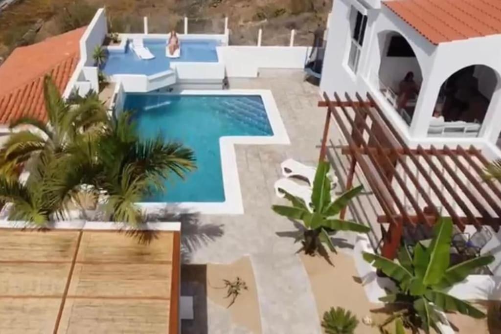 Gezellige Villa Met Prachtig Zicht En Zwembad Arona  Ngoại thất bức ảnh